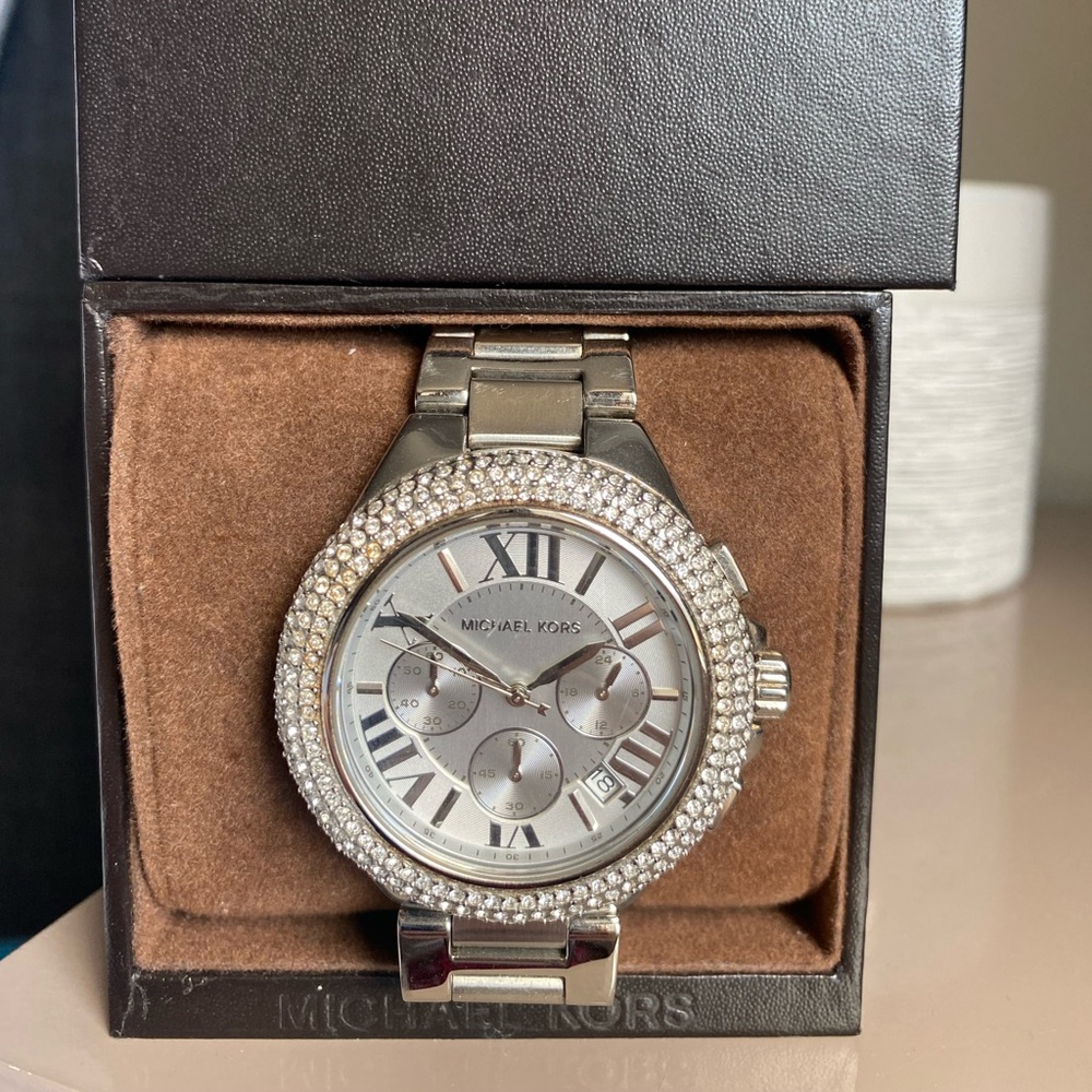 Michael Kors Womans watch - silver